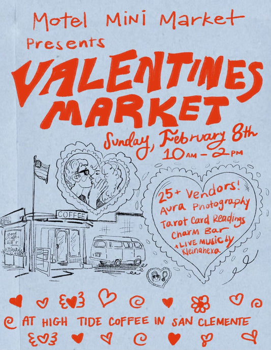 Sunlit vendor displays and shoppers browsing clothing, art, and specialty goods at Motel Mini Market inside High Tide Coffee in San Clemente, with live music and coffee creating a warm market vibe.